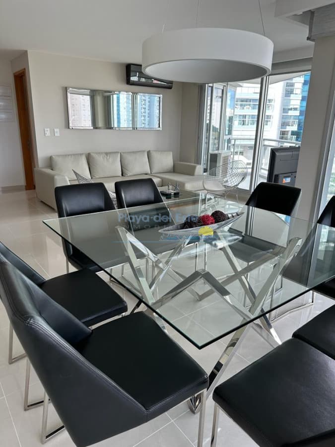 Apartamento en Venta de 3 Dormitorios en Punta del este, Edificio Sunrise , Playa Mansa  - Inmobiliaria Playa del Este