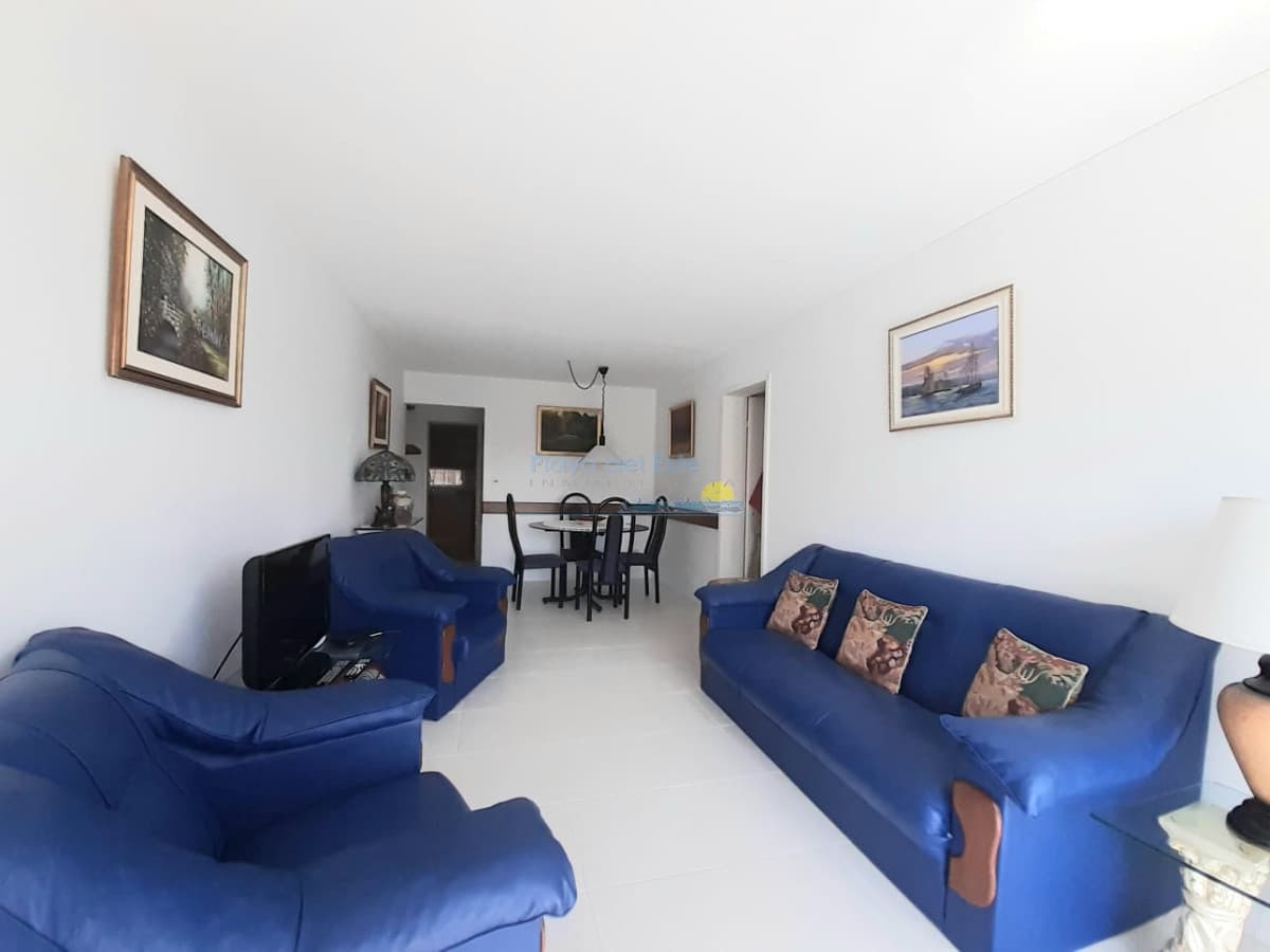 Apartamento alquiler temporal de 2 dormitorios en Torre Marina , Punta del este , Playa Brava  - Inmobiliaria Playa del Este