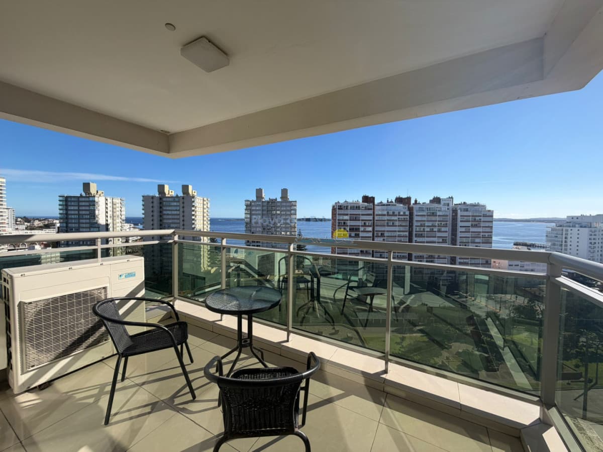 Apartamento en venta en Torre imperiale de 2 dormitorios en Punta del este  - Inmobiliaria Playa del Este