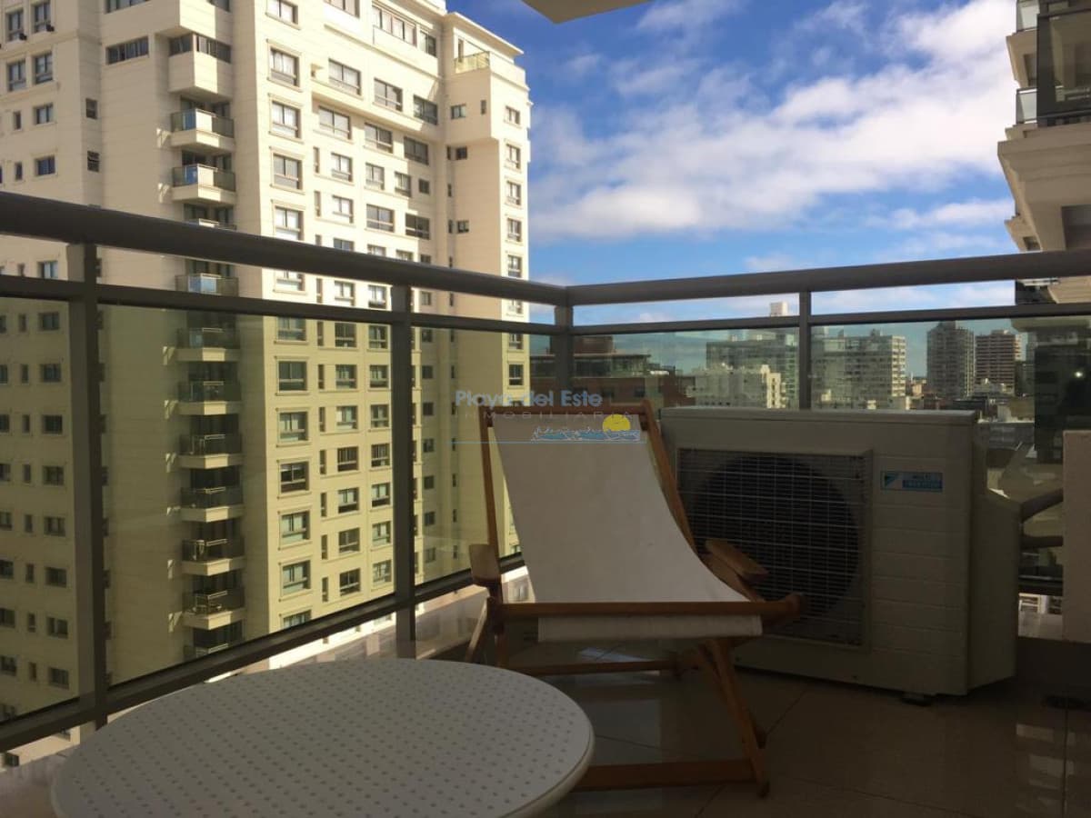 Apartamento en Imperiale de  2 dormitorios en alquiler temporal  , Punta del este  - Inmobiliaria Playa del Este