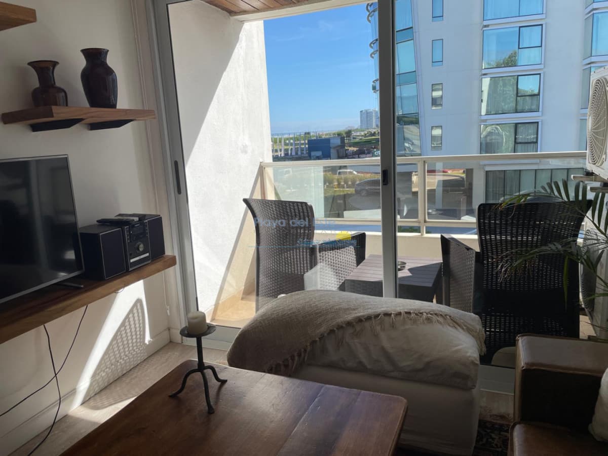 Apartamento en alquiler anual de 2 dormitorios en Punta del este , Playa brava  - Inmobiliaria Playa del Este
