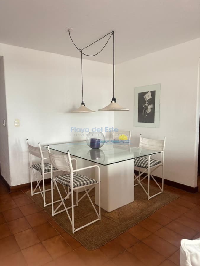 Apartamento de 1 dormitorio en alquiler temporal en Punta del este , Frente al mar , península  - Inmobiliaria Playa del Este