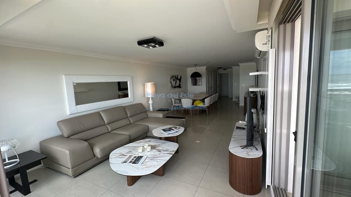 Apartamento de 3 dormitorios en Venta en Torre Imperiale, Punta del este , Playa Brava  - Inmobiliaria Playa del Este