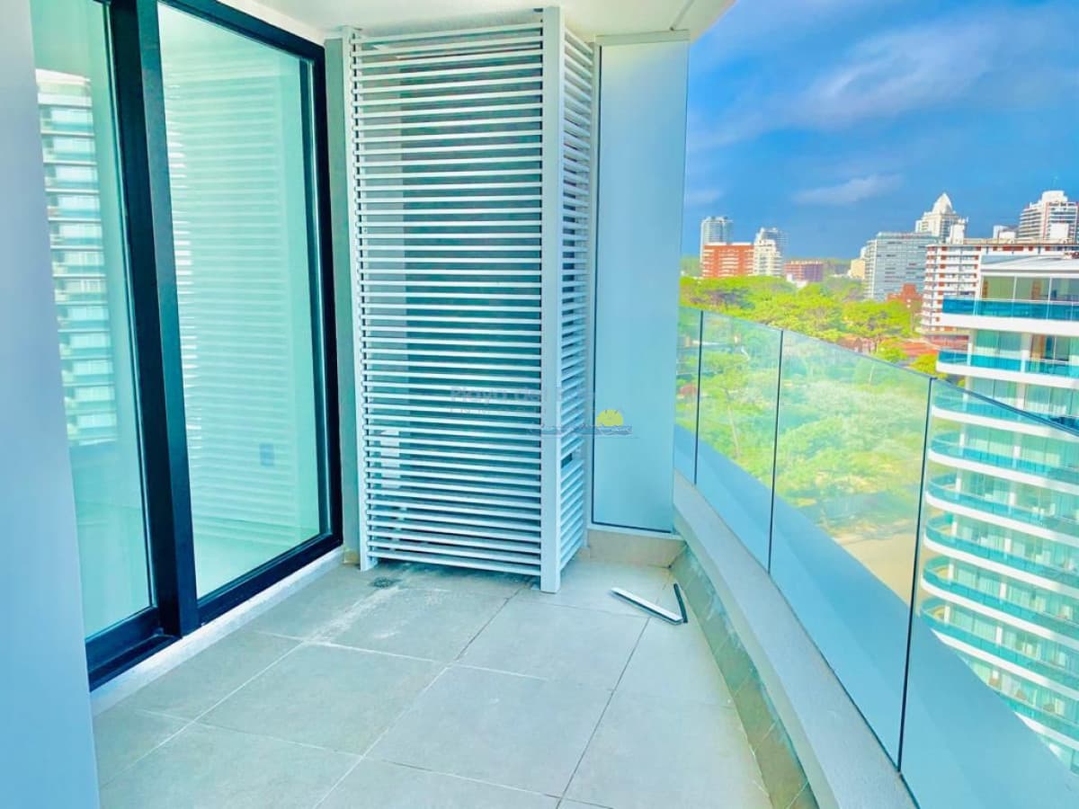 Moderno apartamento a pasos del mar - Inmobiliaria Playa del Este