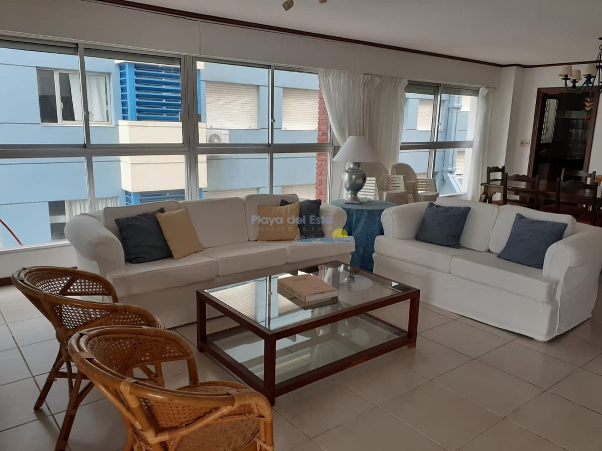 Apartamento en Venta de 3 dormitorios en Punta del este , Península , Playa brava  - Inmobiliaria Playa del Este