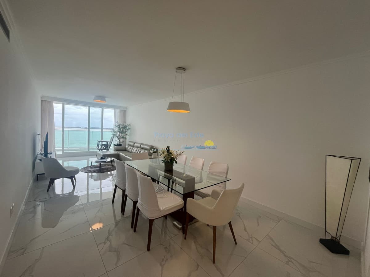 Apartamento en Venta de 3 dormitorios en Punta del este , Playa Mansa , Edificio Paramount , Vista al mar  - Inmobiliaria Playa del Este