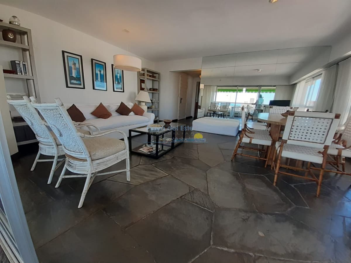 Apartamento de 3 dormitorios en Venta en Punta del este , Puerto , Peninsula - Inmobiliaria Playa del Este