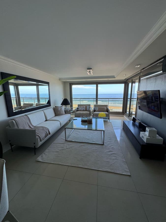 Apartamento en Alquiler de 3 Dormitorios en Punta del este , Playa Brava , Torre Imperiale  - Inmobiliaria Playa del Este