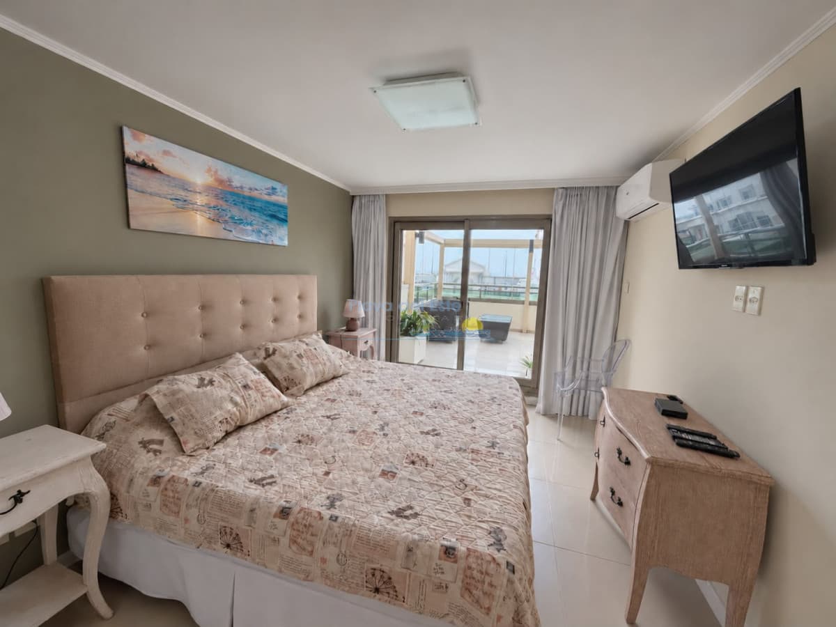 Apartamento en venta de 2 dormitorios en suite en Torre Imperial  - Inmobiliaria Playa del Este