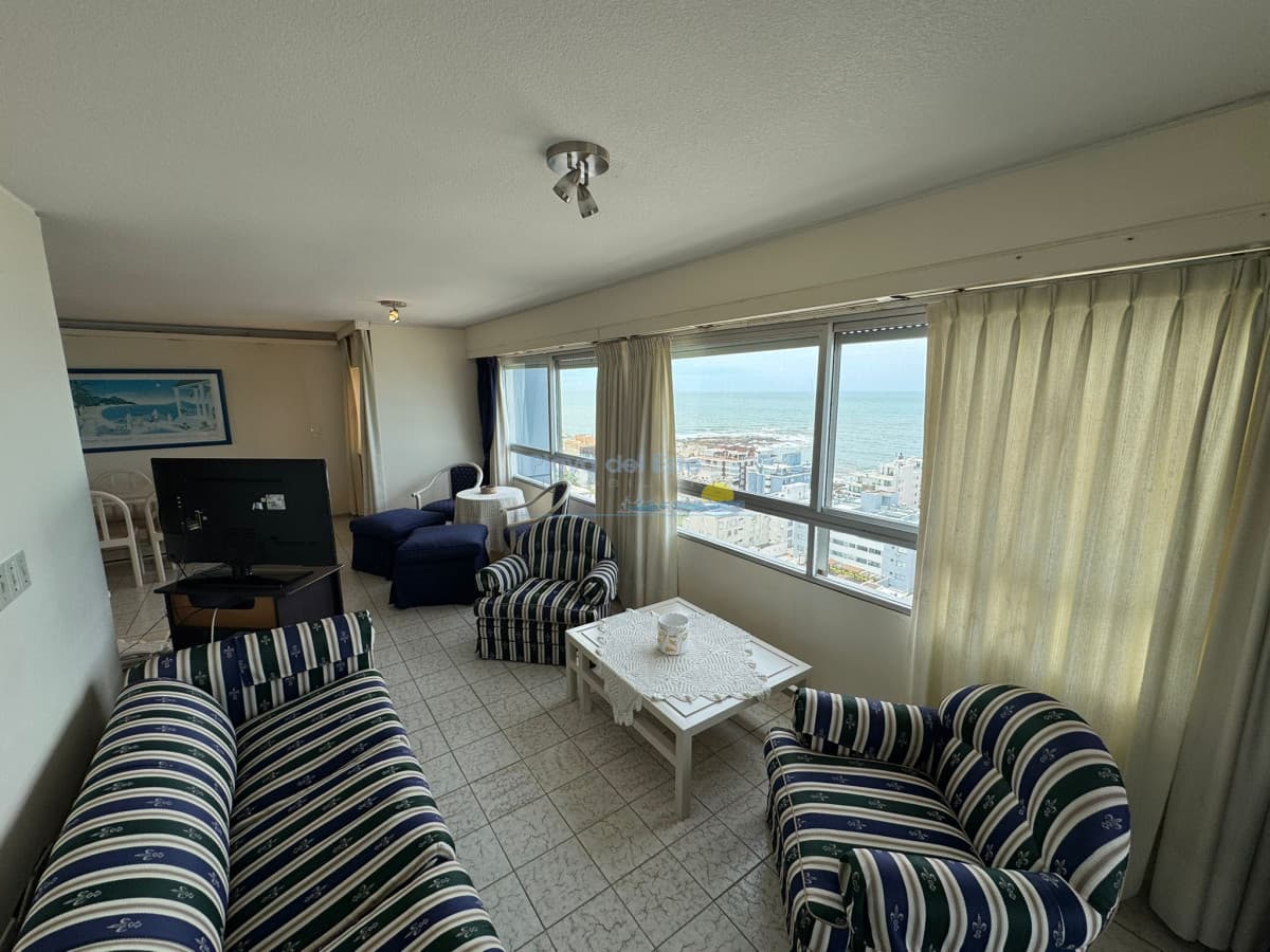 Apartamento en Venta de 3 dormitorios en la Península de Punta del este , Gorlero  - Inmobiliaria Playa del Este