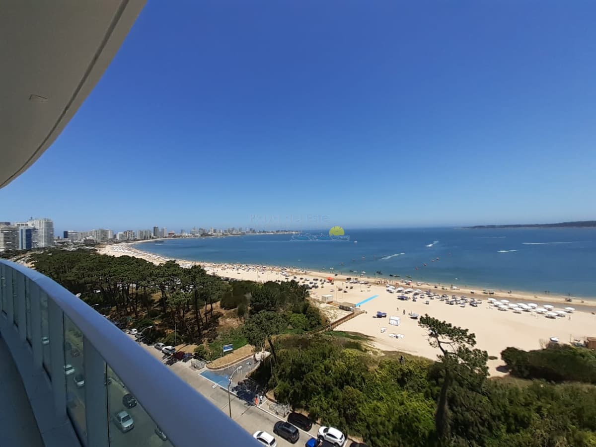 Apartamento en Venta de 3 dormitorios en Punta del este , Playa Mansa , Edificio Paramount , Vista al mar  - Inmobiliaria Playa del Este
