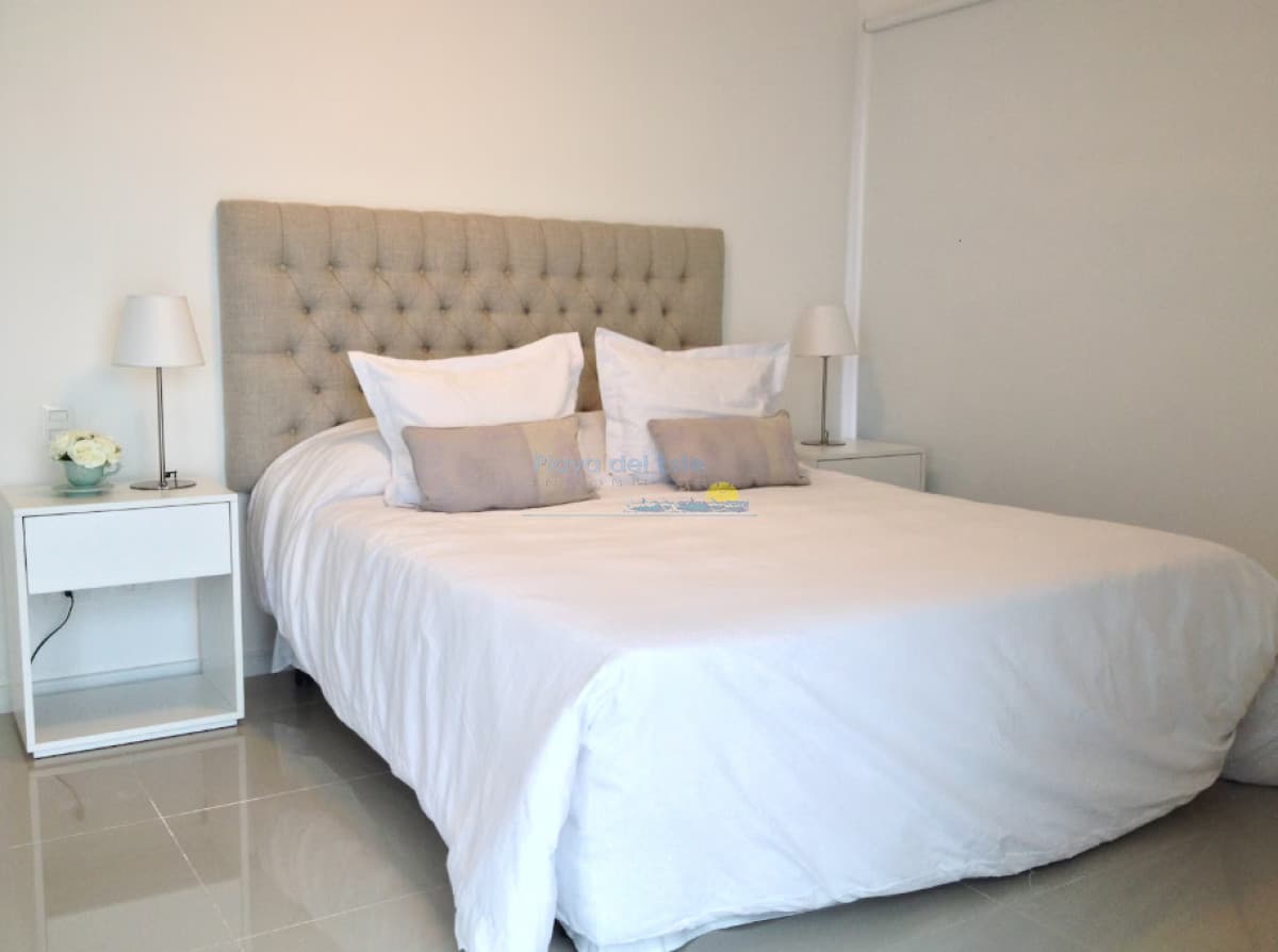 En Venta  Apartamento de 3 dormitorios en Punta del este , Playa brava , Wind tower  - Inmobiliaria Playa del Este