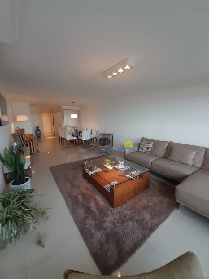 Apartamento en venta de 3 dormitorios en Punta del este , Torre Imperiale , Playa Mansa  - Inmobiliaria Playa del Este