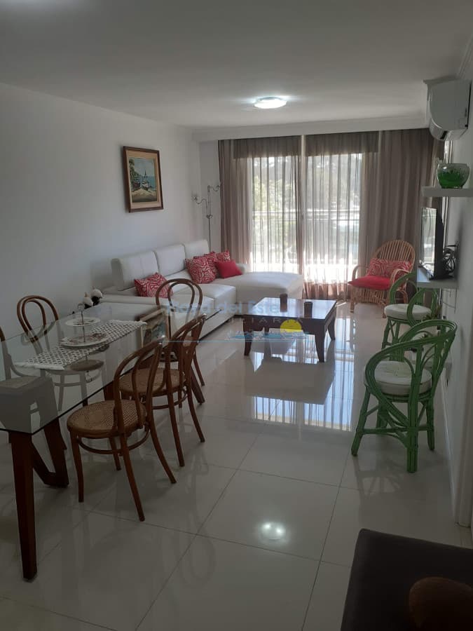 Apartamento de 3 Dormitorios en Alquiler temporal en PLACE LAFAYETTE , Punta del este  - Inmobiliaria Playa del Este