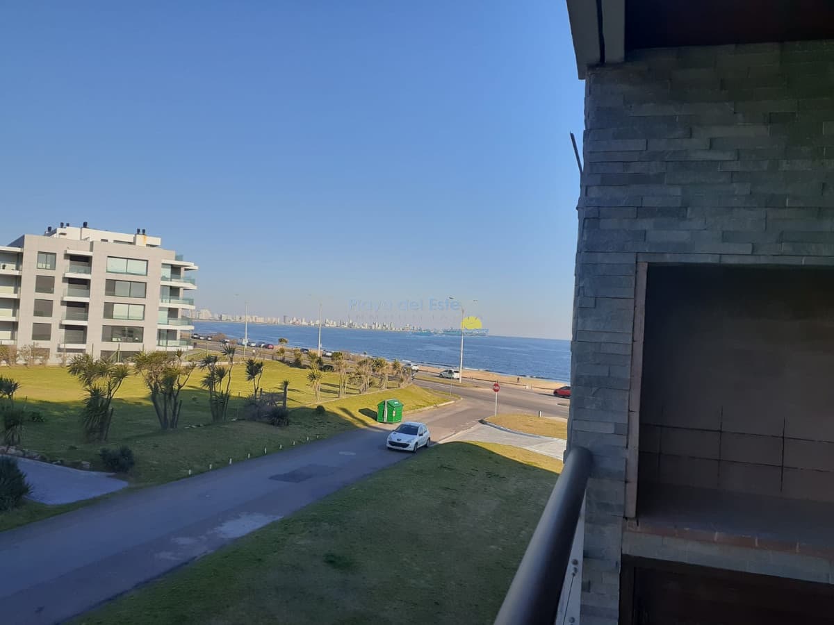 Apartamento en venta de 2 dormitorios en Playa Mansa , Punta del este , Edificio ISABEL  - Inmobiliaria Playa del Este