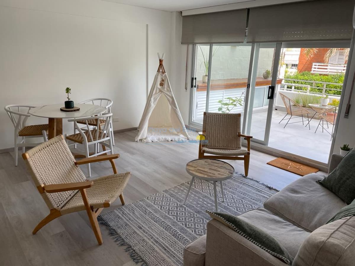 Apartamento de 1 dormitorios en Calle 20 , Punta del este , Gorlero  - Inmobiliaria Playa del Este