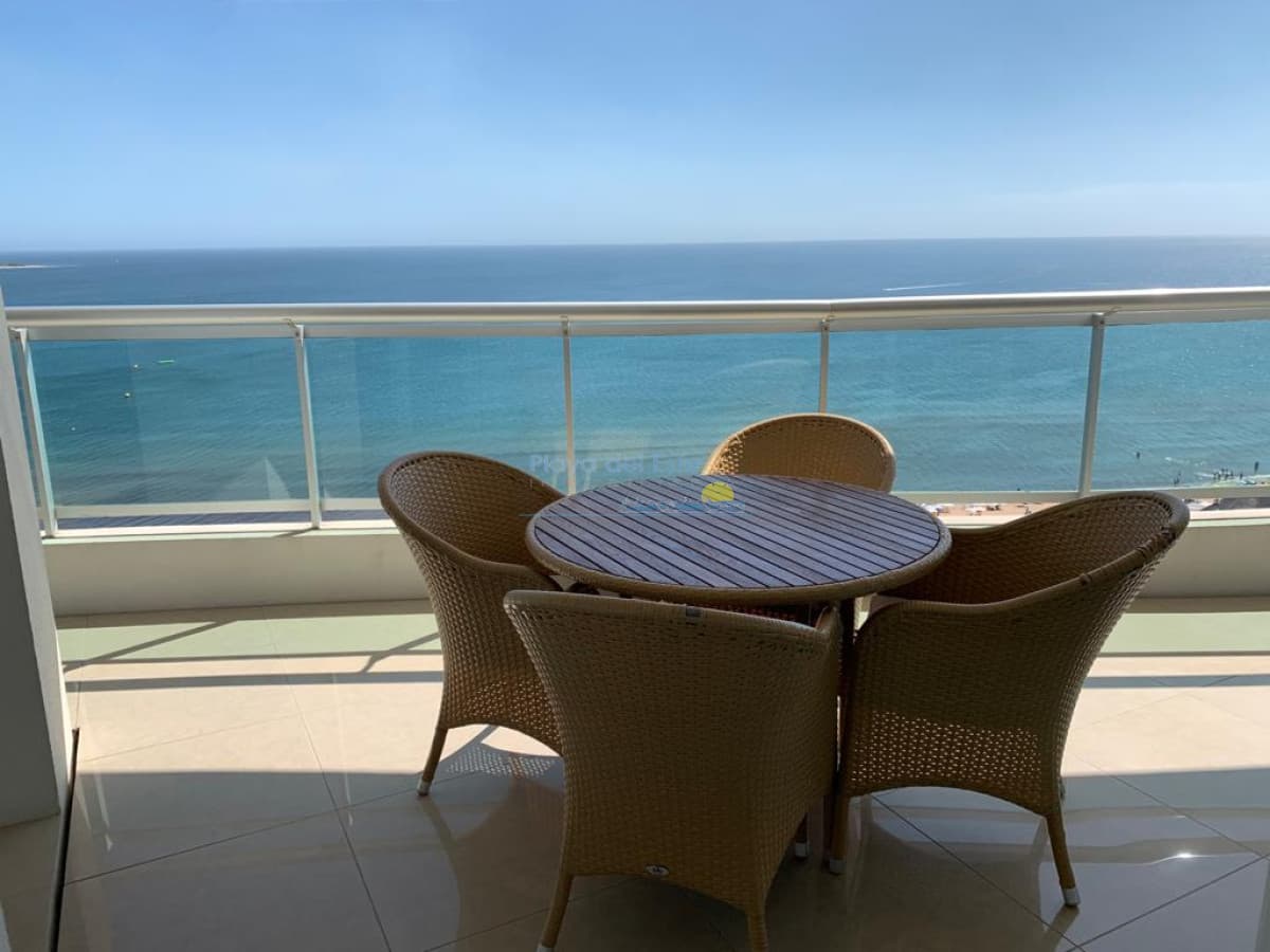 Apartamento en alquiler temporal de 3 dormitorios en Torre Aquarela , Playa mansa , Punta del este  - Inmobiliaria Playa del Este
