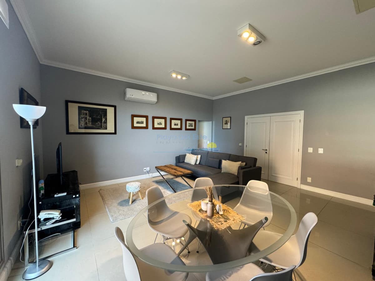 Apartamento en Alquiler de temporada de 1 dormitorio en Torre Imperiale , Punta del este , Playa brava , frente al mar  - Inmobiliaria Playa del Este