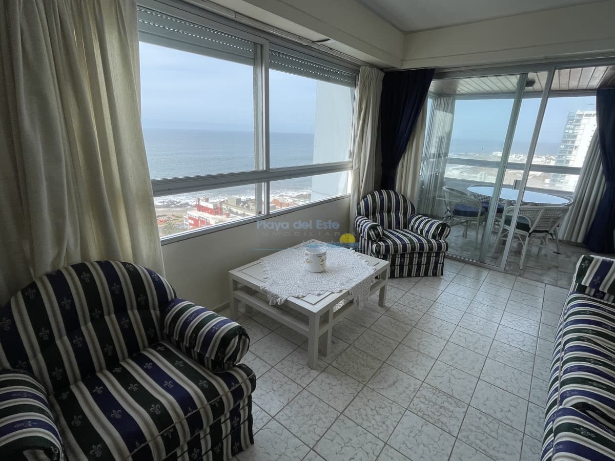 Apartamento en Venta de 3 dormitorios en la Península de Punta del este , Gorlero  - Inmobiliaria Playa del Este