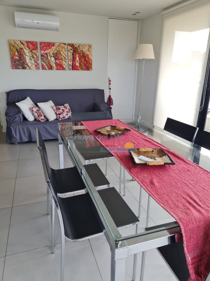 Apartamento en alquiler temporal de 2 dormitorios en Punta del este  - Inmobiliaria Playa del Este