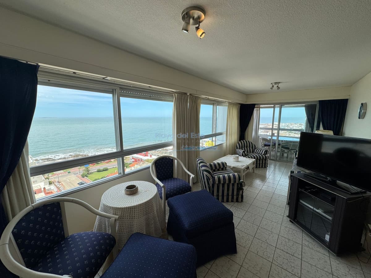 Apartamento en Venta de 3 dormitorios en la Península de Punta del este , Gorlero  - Inmobiliaria Playa del Este