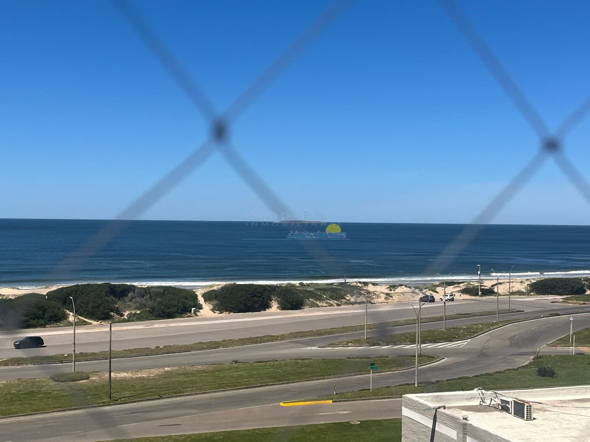 Apartamento en Alquiler de 3 dormitorios en Punta del este , Playa Brava , Torre Nueva York  - Inmobiliaria Playa del Este