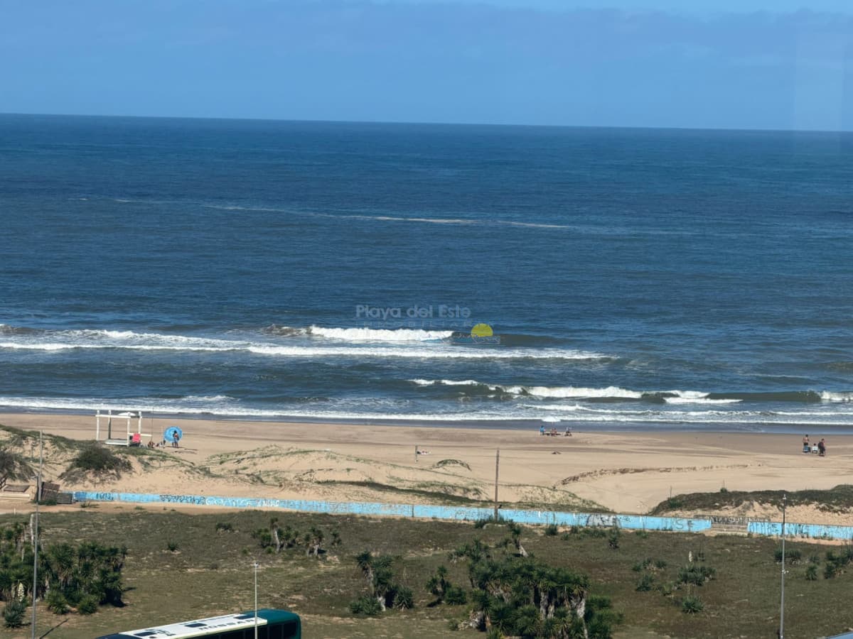 Apartamento en venta de 2 dormitorios en Punta del este , Playa brava  - Inmobiliaria Playa del Este