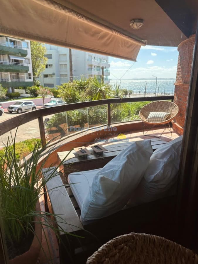 Apartamento de 1 dormitorio en alquiler temporal en Punta del este , Frente al mar , península  - Inmobiliaria Playa del Este