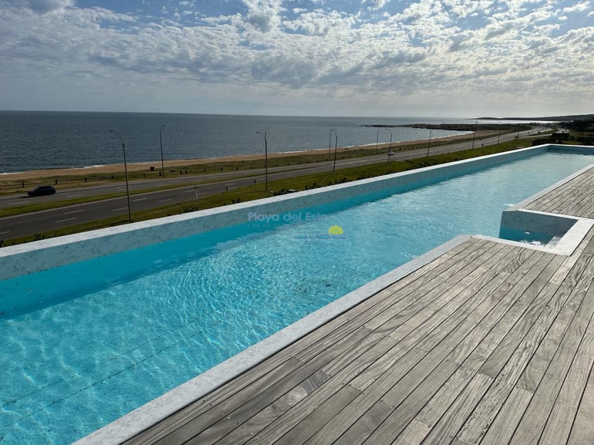 Apartamento de 3 dormitorios en Wallmer Lagoon , Punta del este , Playa Mansa  - Inmobiliaria Playa del Este