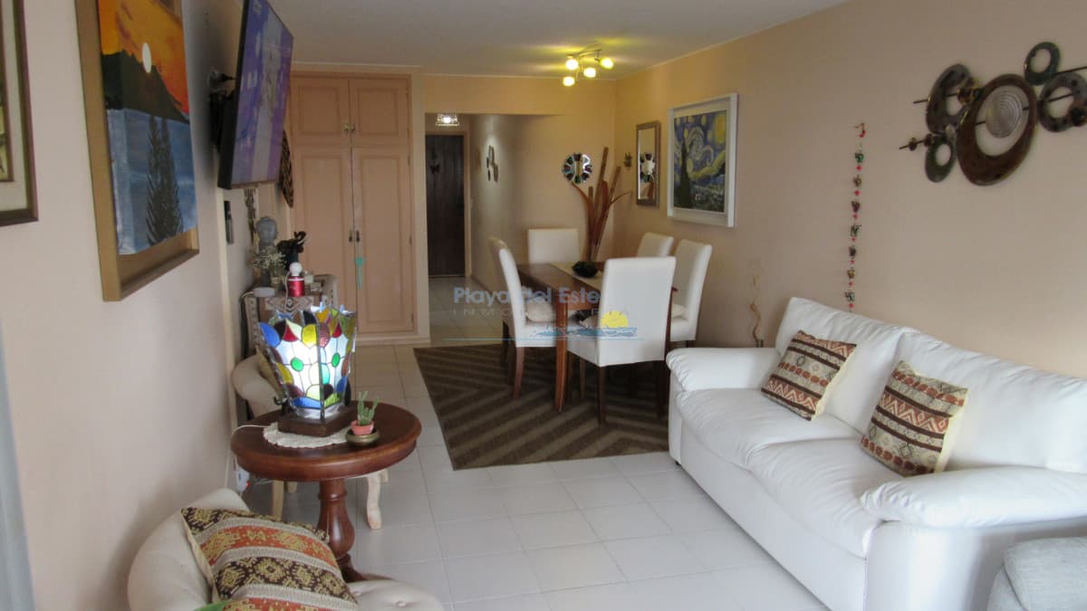 Apartamento de 2 dormitorios en venta Frente al mar , Punta del este . Playa Brava  - Inmobiliaria Playa del Este