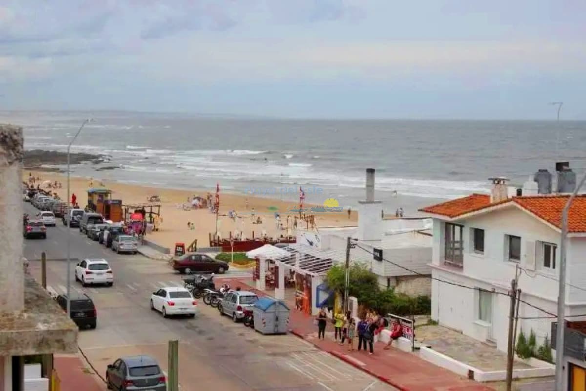 Apartamento en venta de 2 dormitorios en Punta del este , Península  - Inmobiliaria Playa del Este