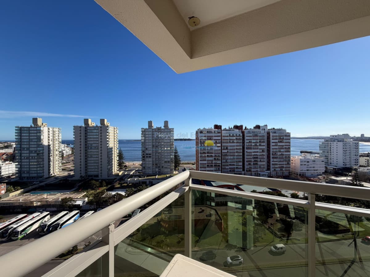 Apartamento en venta en Torre imperiale de 2 dormitorios en Punta del este  - Inmobiliaria Playa del Este
