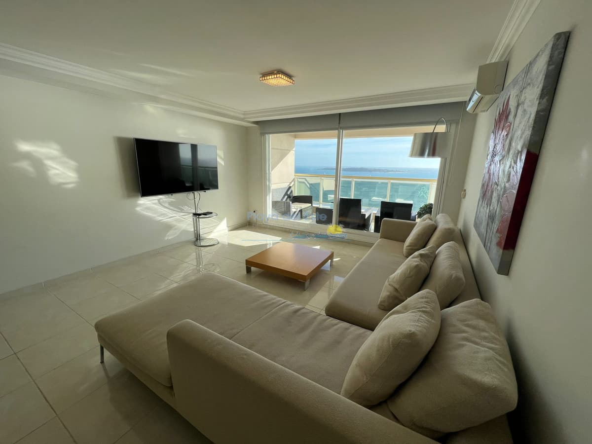 Apartamento de 3 dormitorios en Le Jardin , Punta del este , Playa Mansa  - Inmobiliaria Playa del Este