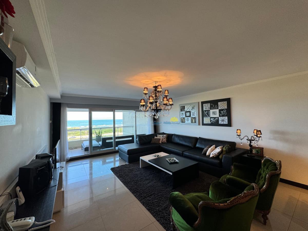 Apartamento en venta de 4 dormitorios en Punta del este , Playa Brava , Torre Lobos   - Inmobiliaria Playa del Este