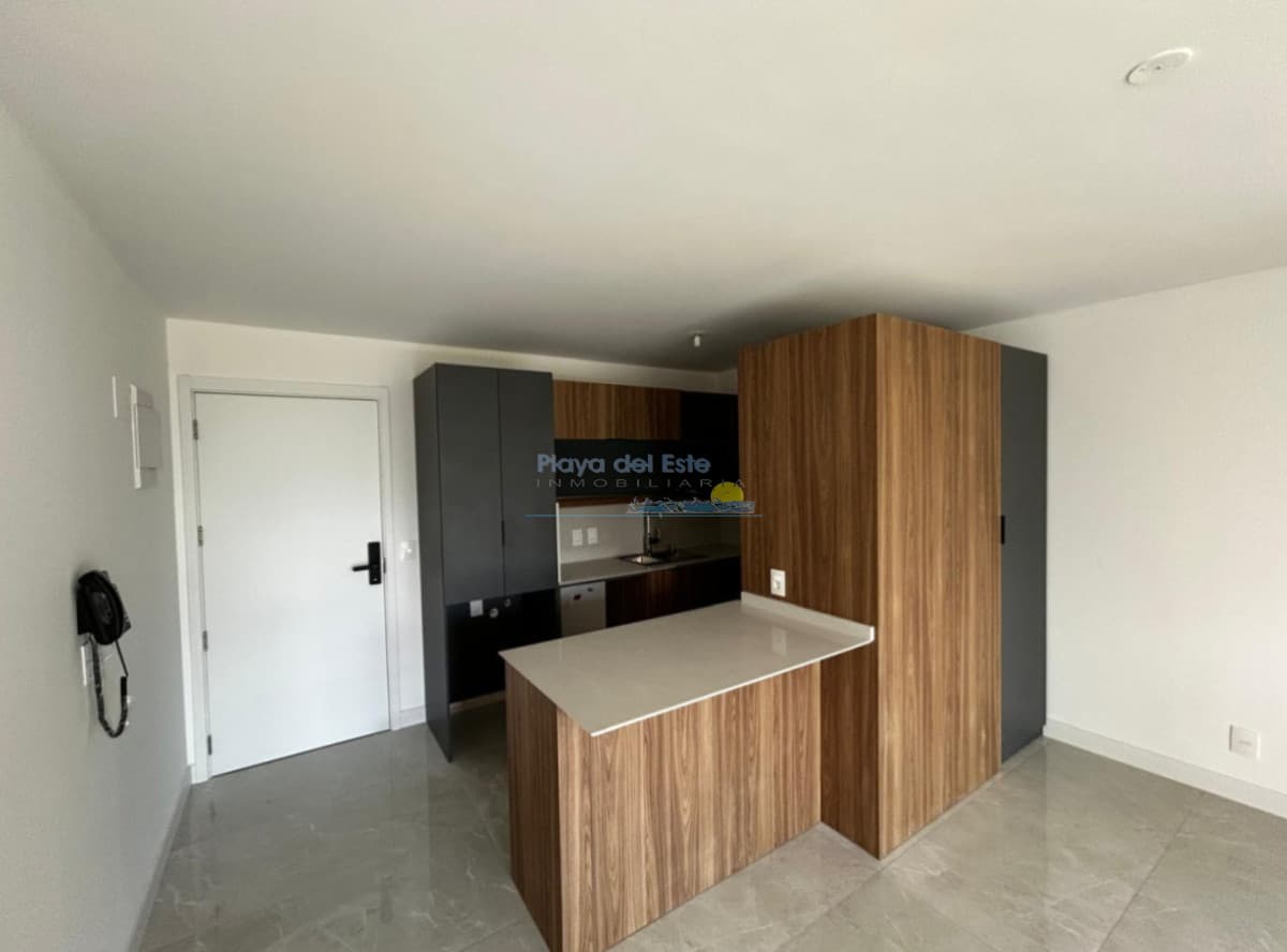 Apartamento en venta de 1 dormitorio y medio en Punta del este , playa brava  - Inmobiliaria Playa del Este