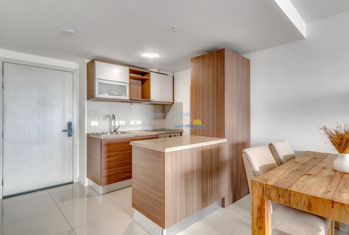 Apartamento en venta de 1 dormitorio en Punta del este , Playa brava , Torre con servicios , Gala vista  - Inmobiliaria Playa del Este