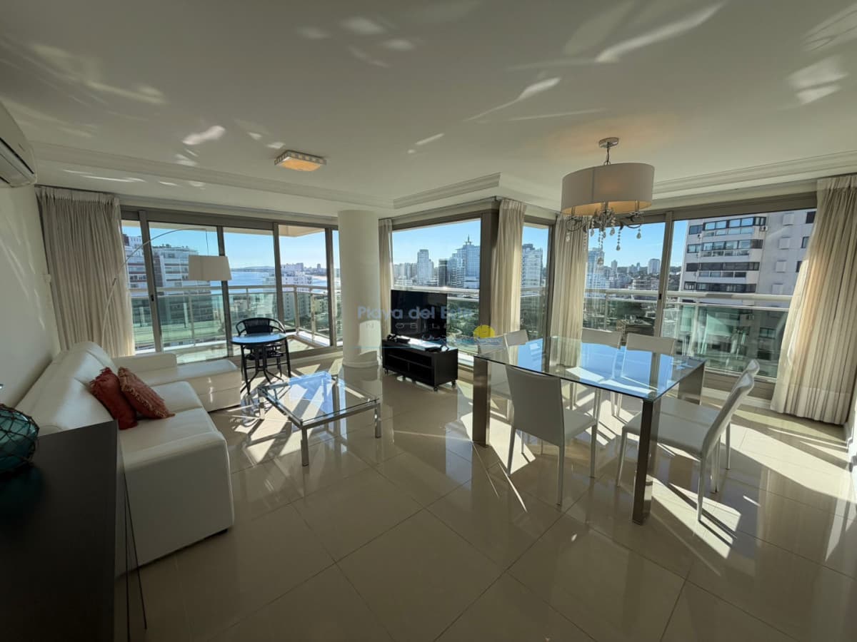 Apartamento en venta en Torre imperiale de 2 dormitorios en Punta del este  - Inmobiliaria Playa del Este