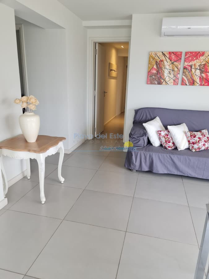 Apartamento en alquiler temporal de 2 dormitorios en Punta del este  - Inmobiliaria Playa del Este