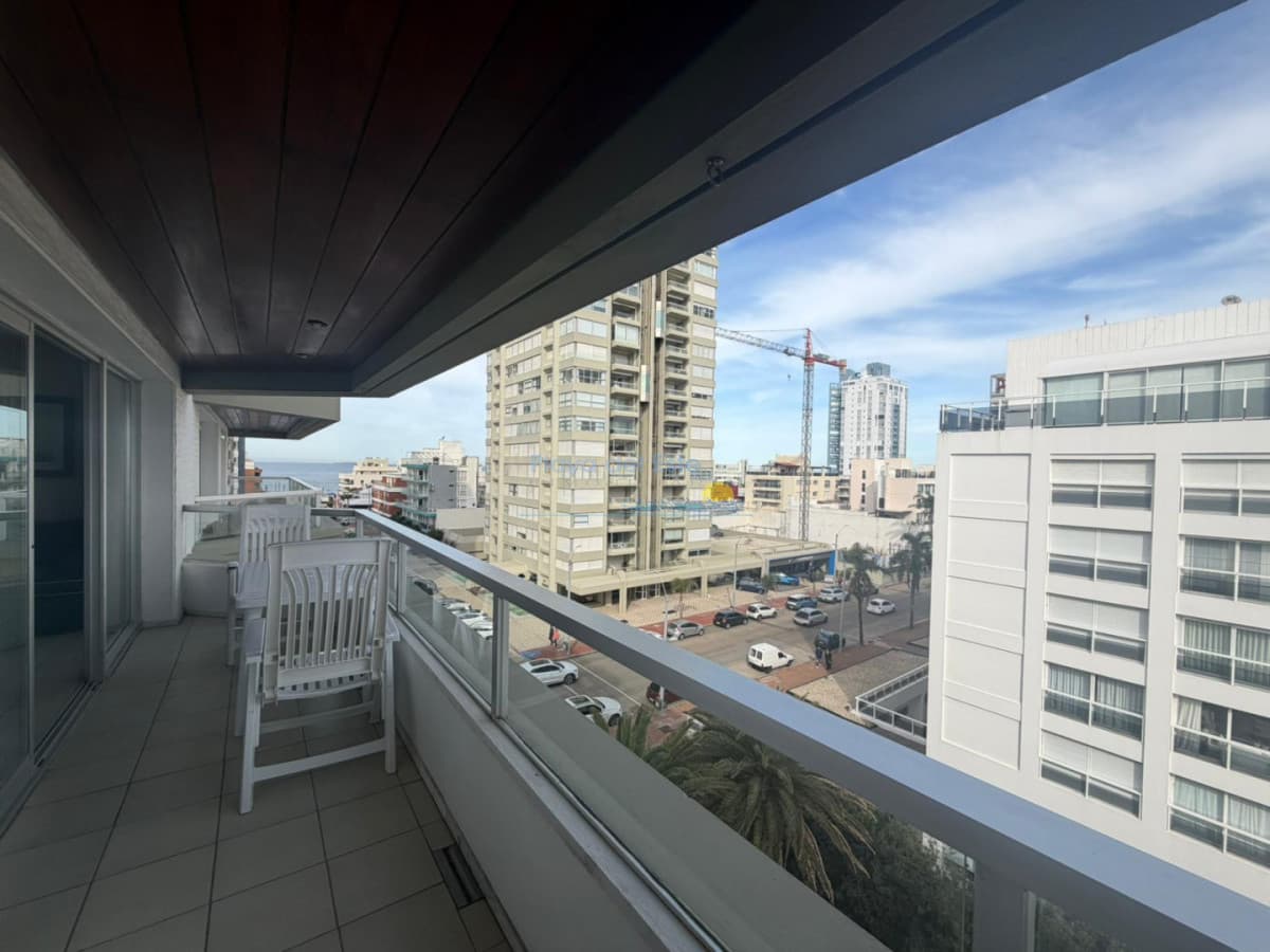 Pent-house en venta de 2 dormitorios en Punta del este , Península , Gorlero , Playa Mansa  - Inmobiliaria Playa del Este