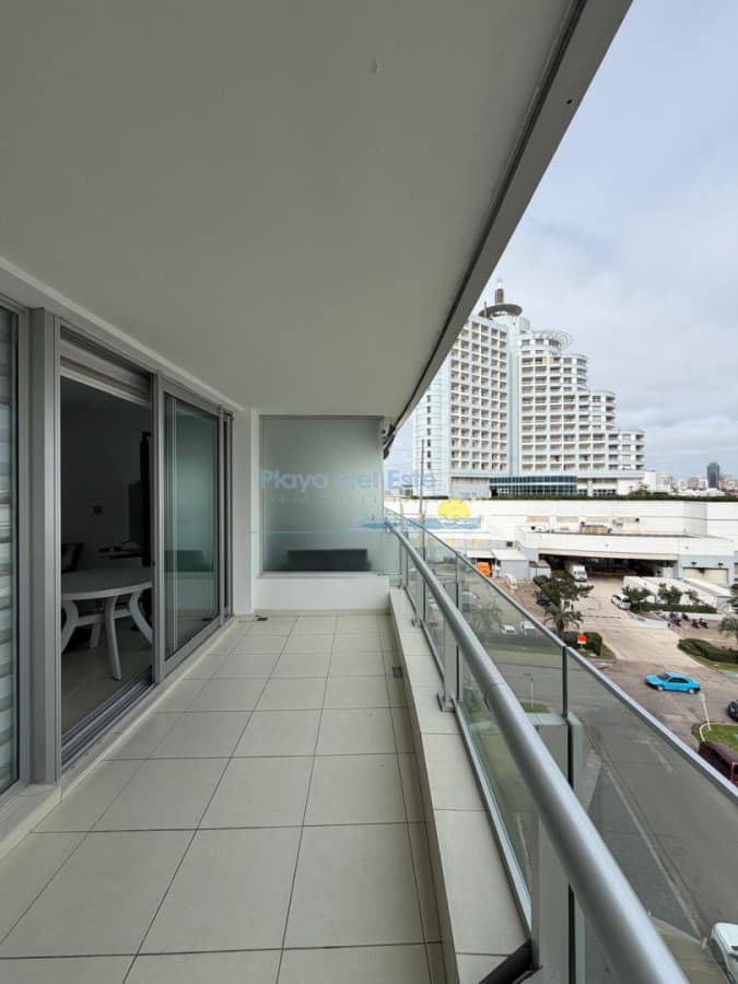 Apartamento en venta de 2 dormitorios en Punta del este , Playa mansa  - Inmobiliaria Playa del Este