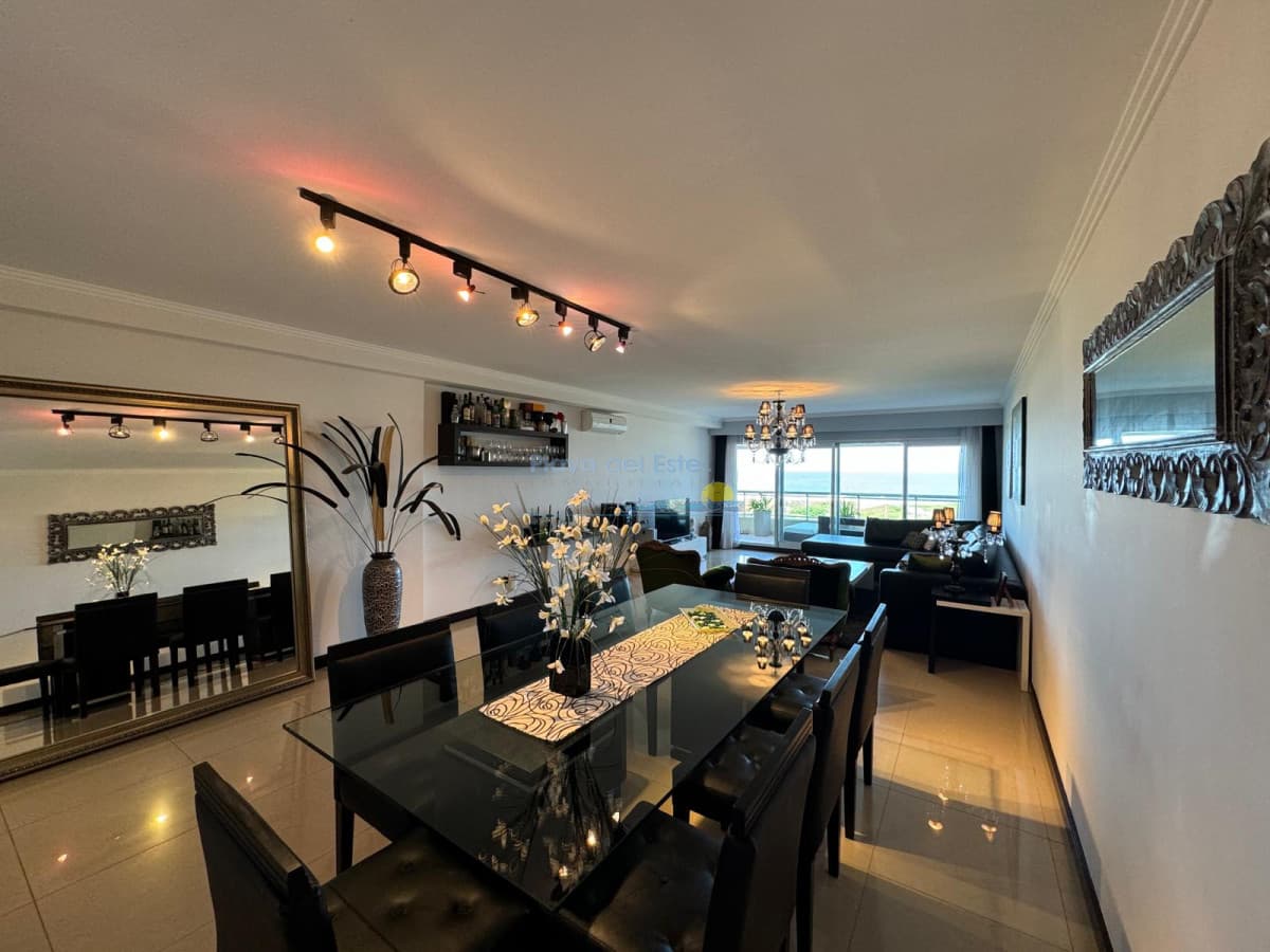 Apartamento en venta de 4 dormitorios en Punta del este , Playa Brava , Torre Lobos   - Inmobiliaria Playa del Este