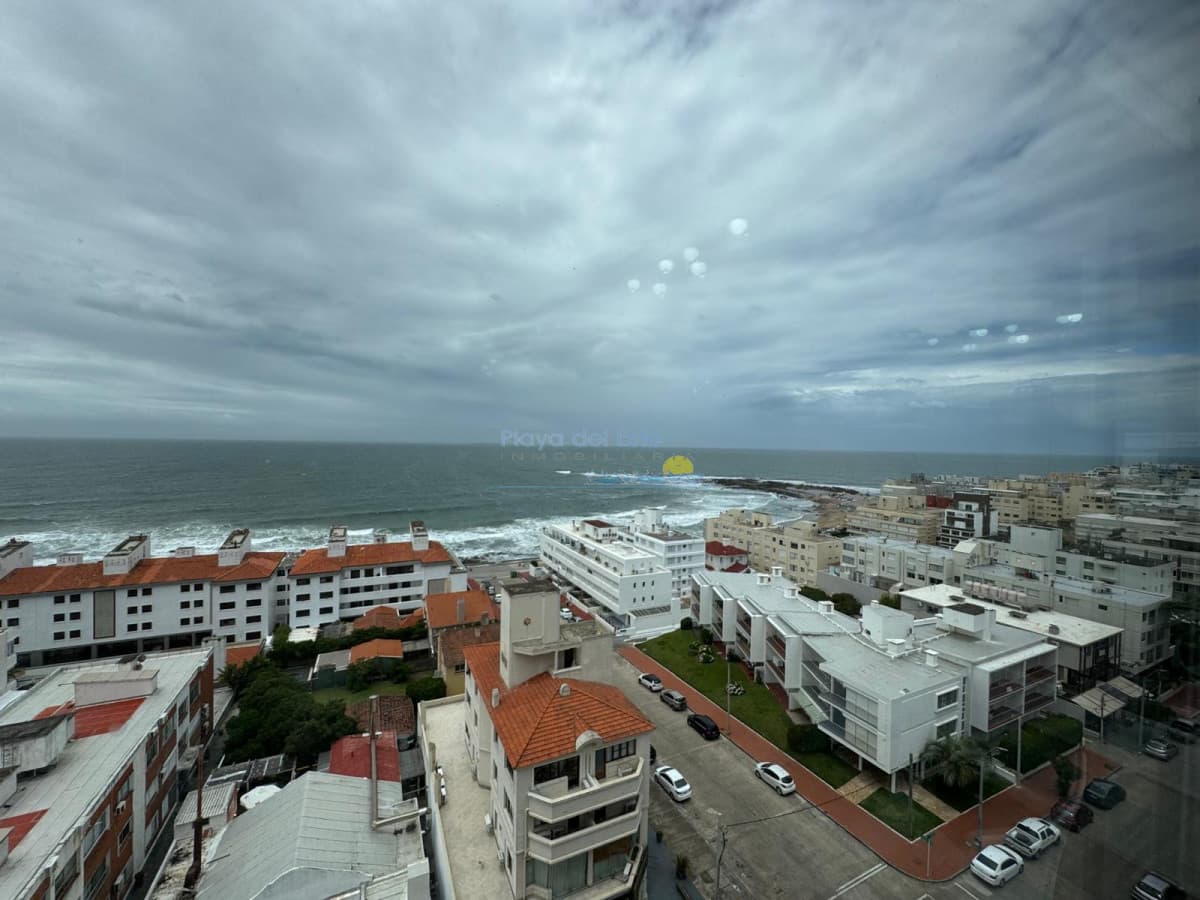 Apartamento en Alquiler Temporada de 2 dormitorios en Punta del este , Península , Gorlero  - Inmobiliaria Playa del Este