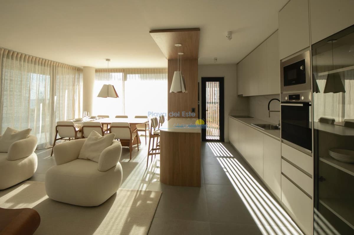 Apartamento en Venta de 3 dormitorios en Punta del este , Playa Mansa  - Inmobiliaria Playa del Este