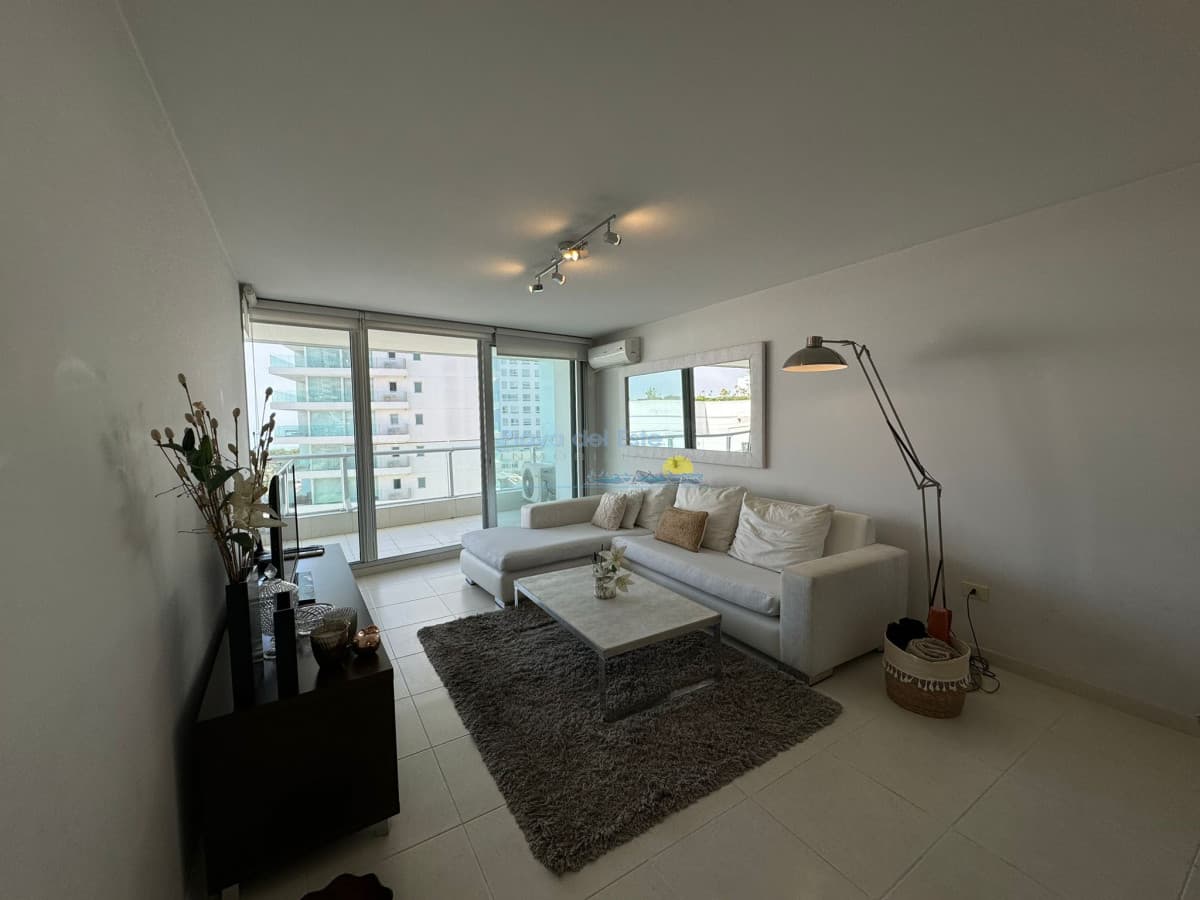 Moderno apartamento en a pasos de la Mansa - Inmobiliaria Playa del Este