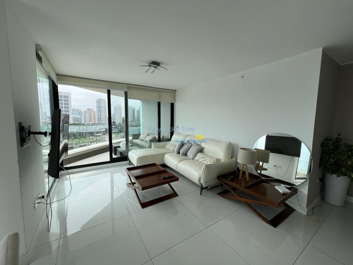 Apartamento en venta de 3 dormitorios en Edificio Art Tower , Punta del este , Playa mansa  - Inmobiliaria Playa del Este
