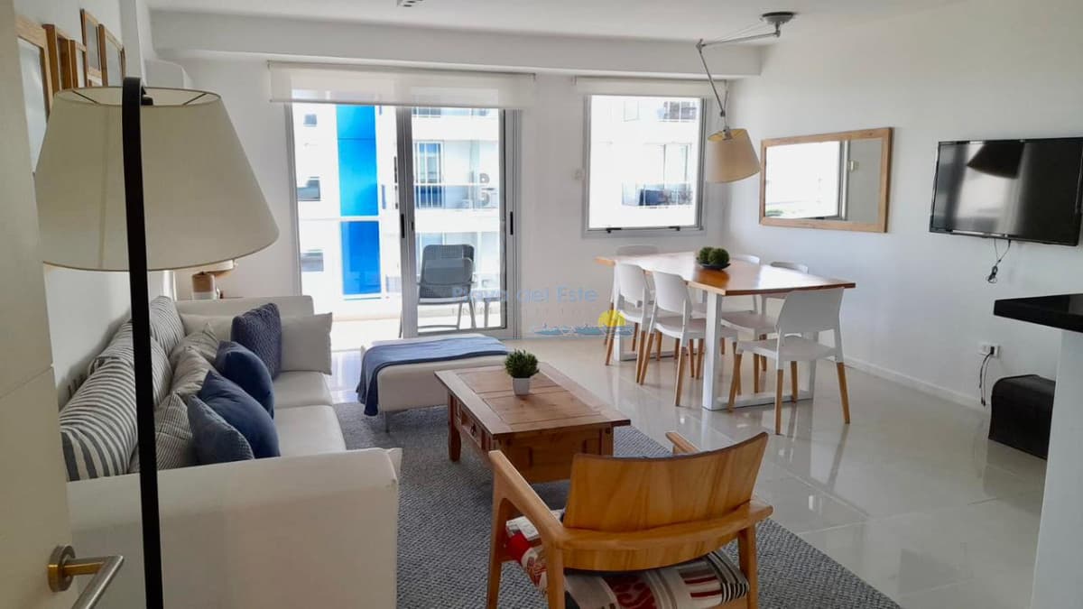 Apartamento de 2 dormitorio en alquiler temporal en Punta del este , Playa brava  - Inmobiliaria Playa del Este