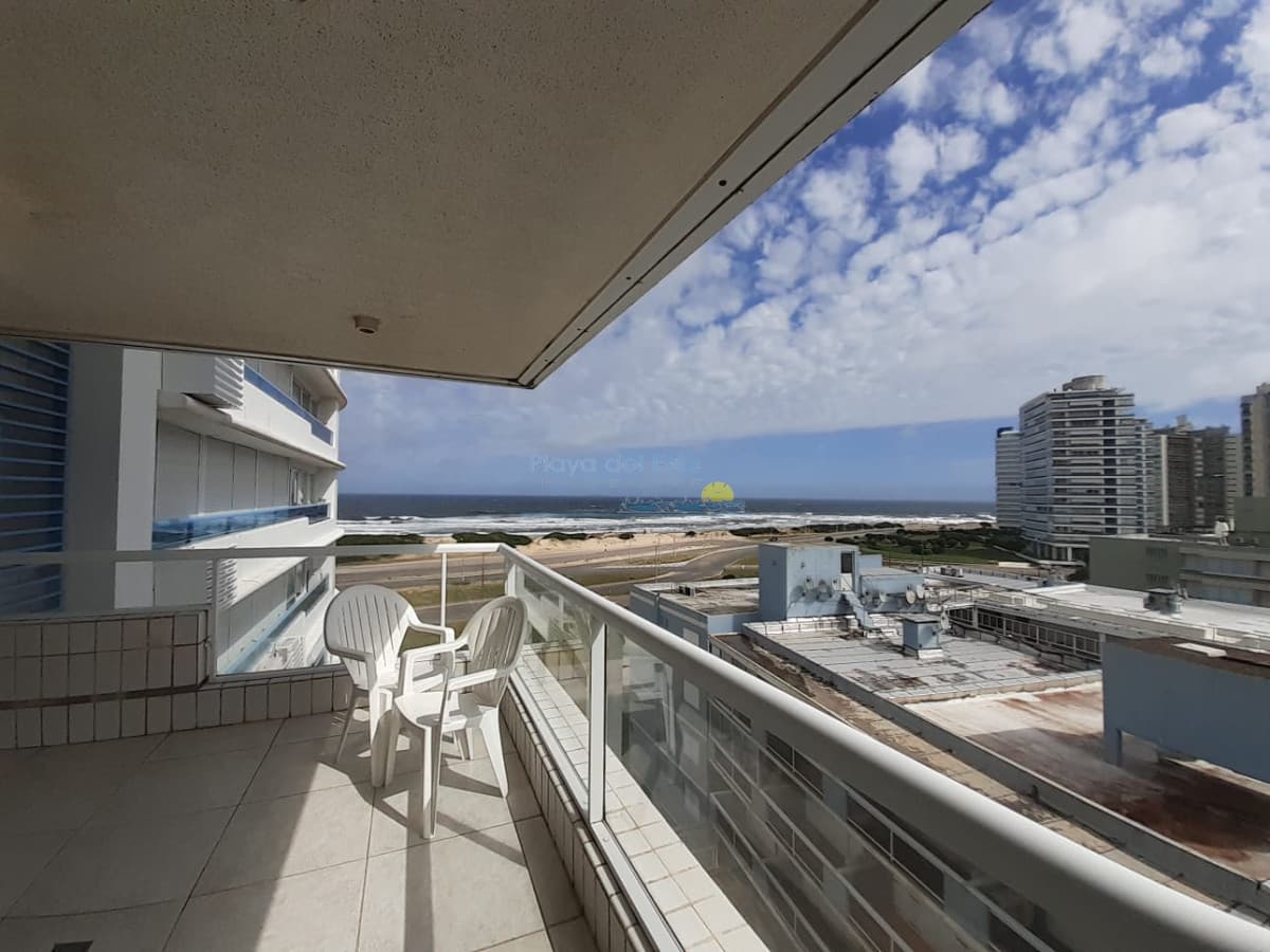 Apartamento en Alquiler de 3 dormitorios en Punta del este , Playa Brava , Torre Nueva York  - Inmobiliaria Playa del Este