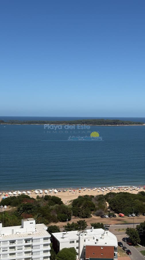 Apartamento en venta en Punta del este 3 dormitorios y servicio , Torre Sunrise , Playa mansa  - Inmobiliaria Playa del Este