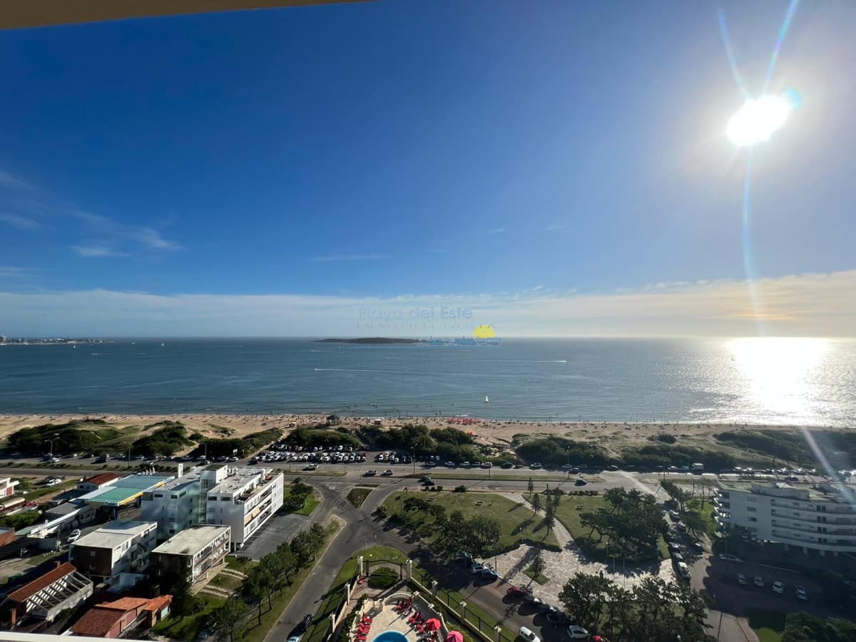 Apartamento de 3 dormitorios en Le Jardin , Punta del este , Playa Mansa  - Inmobiliaria Playa del Este