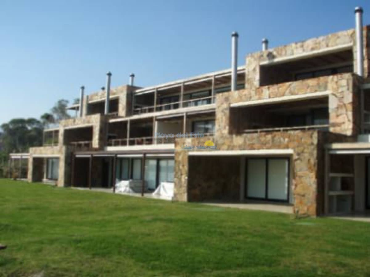 Apartamento en venta de 2 dormitorios en Punta Ballena - Inmobiliaria Playa del Este